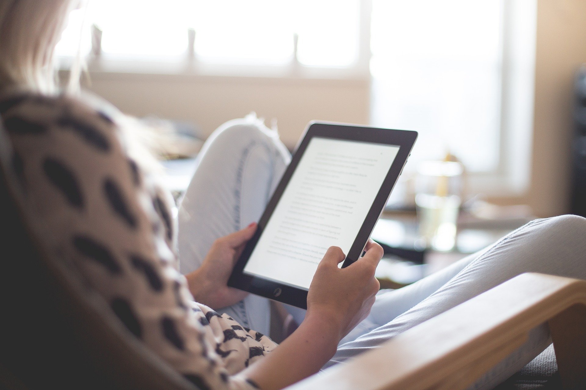 kindle-1867751_1920 E BOOK 2