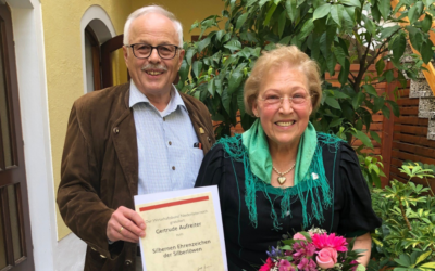 Silbernes Ehrenzeichen der Silberlöwen für Gertrude Aufreiter