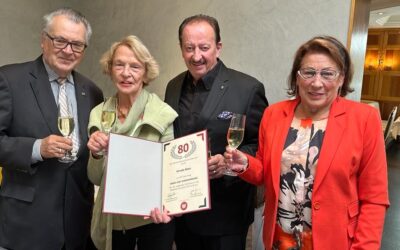 Silberne Ehrennadel des Niederösterreichischen Wirtschaftsbundes für Ursula Gass