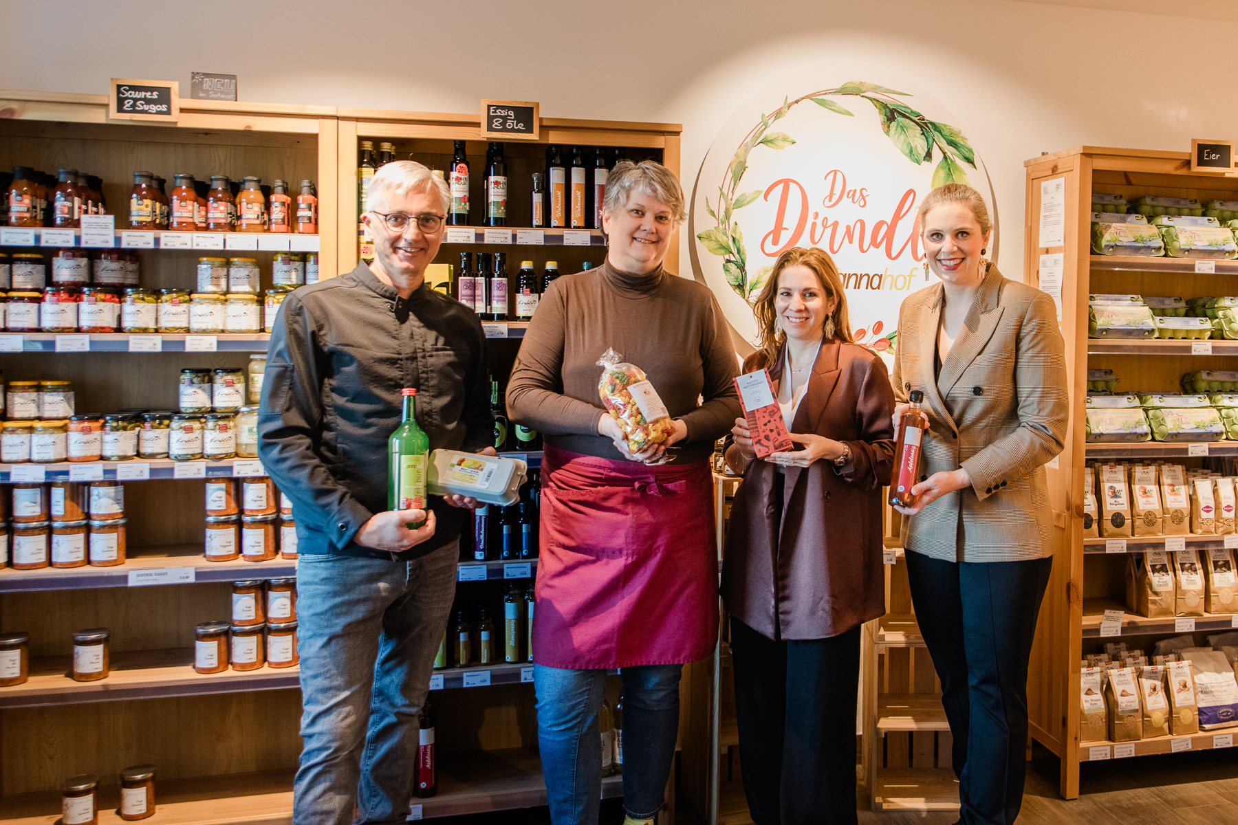Besuch im „Das Dirndl“ Regionalladen Gruppenfoto beim Besuch im "Das Dirndl" Regionalladen