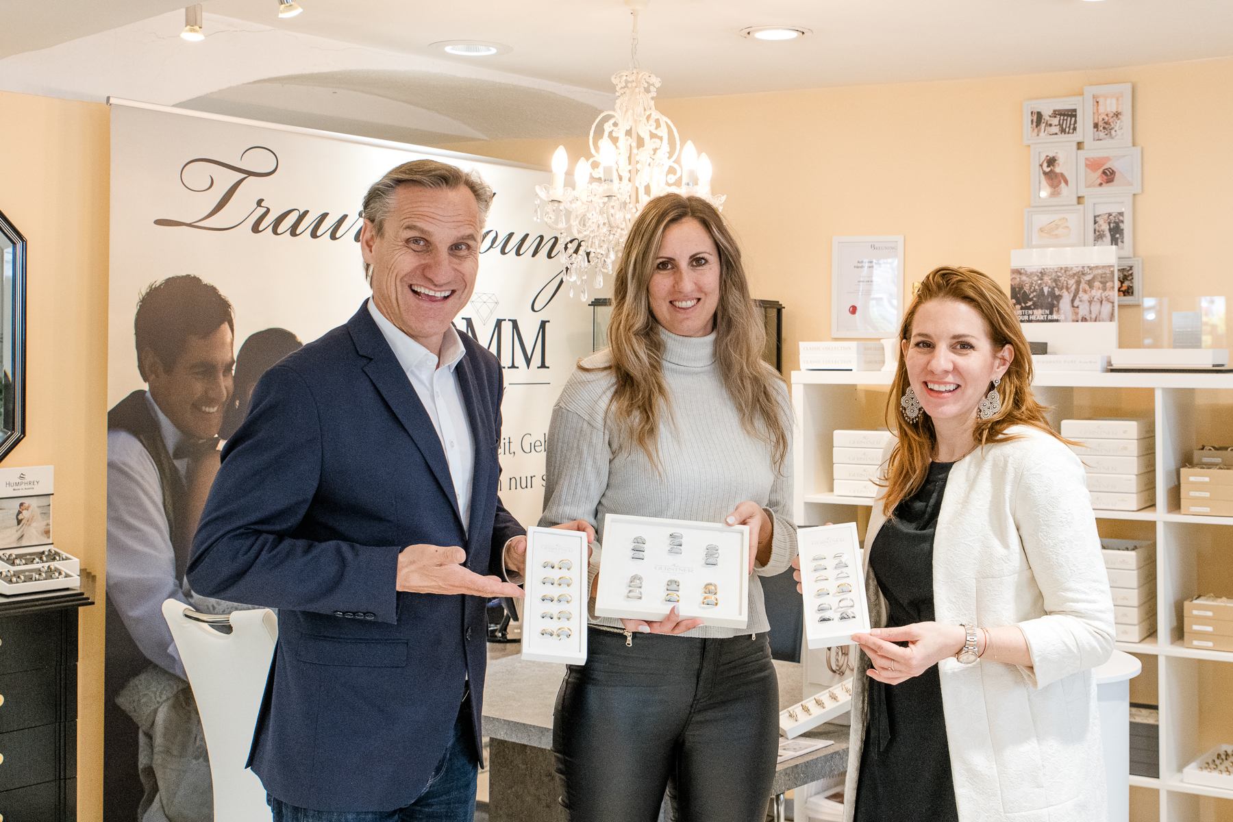 Mödling_zu Besuch bei Juwelier Homm Die Nationalratsabgeordnete Carmen Jeitler Cincelli zu Besuch mit KommR Zauner