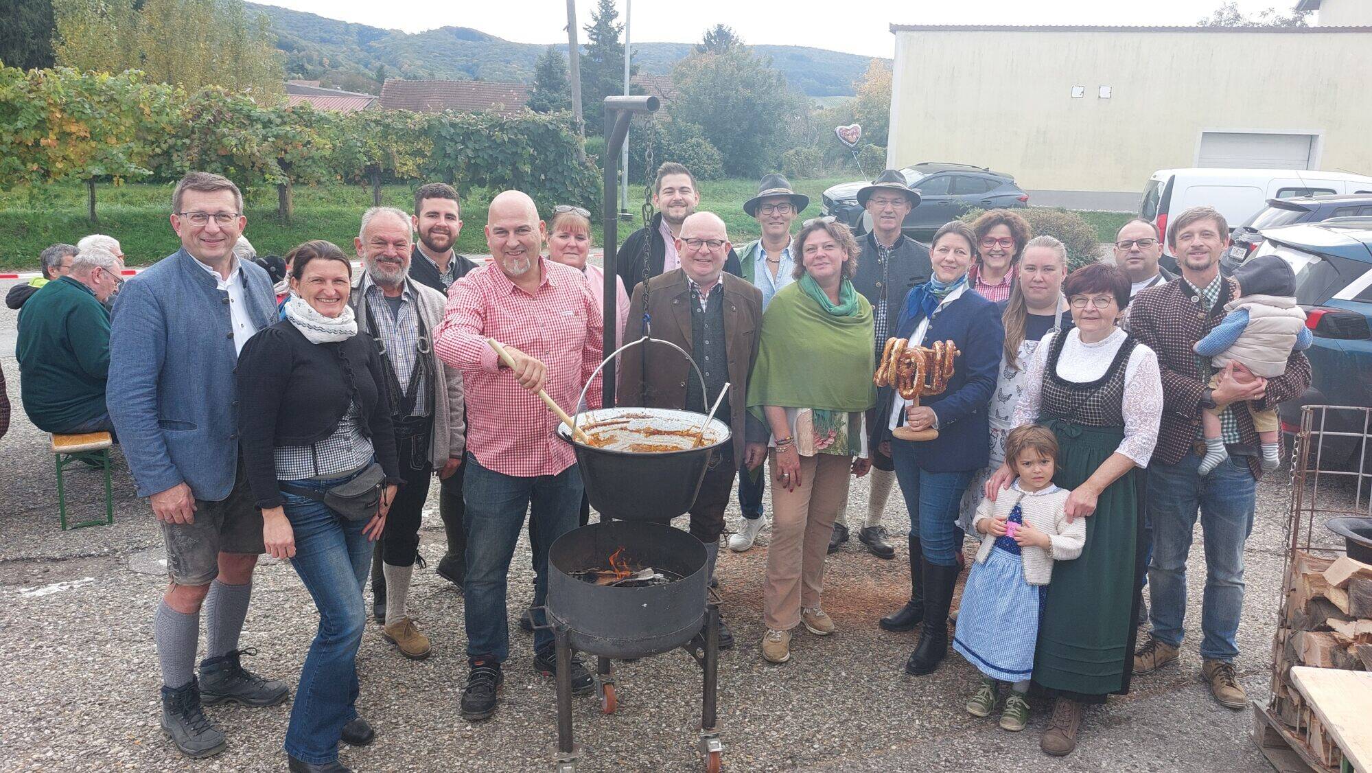 Am Bild das Team der Gemeindegruppe Tulbing