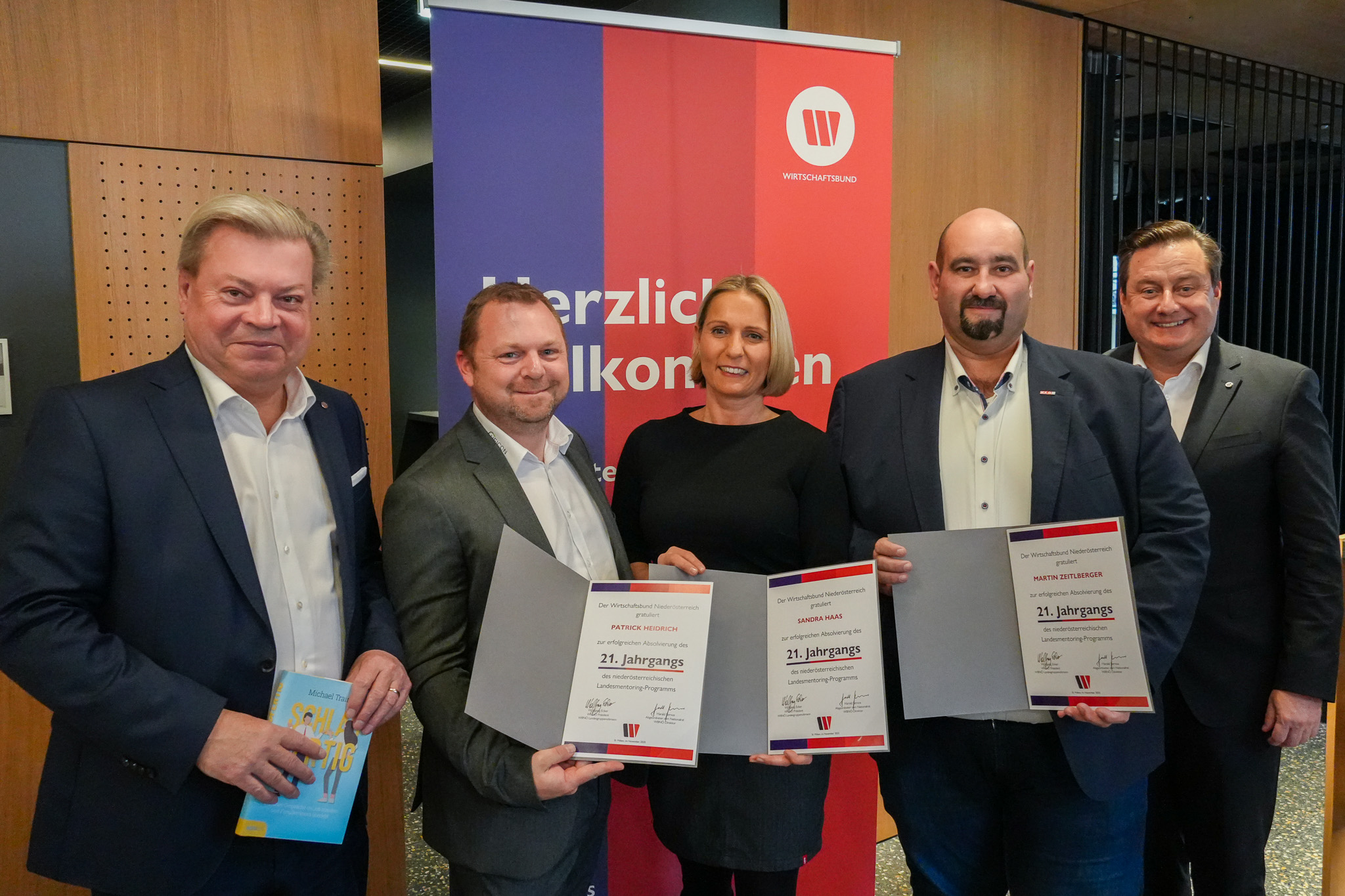 PA Sandra Haas_Patrick Heidrich und Martin Zeitlberger schließen Wirtschaftsbund Landesmentoring ab Die Absolventin und Absolventen des WB Landesmentoring Programms.