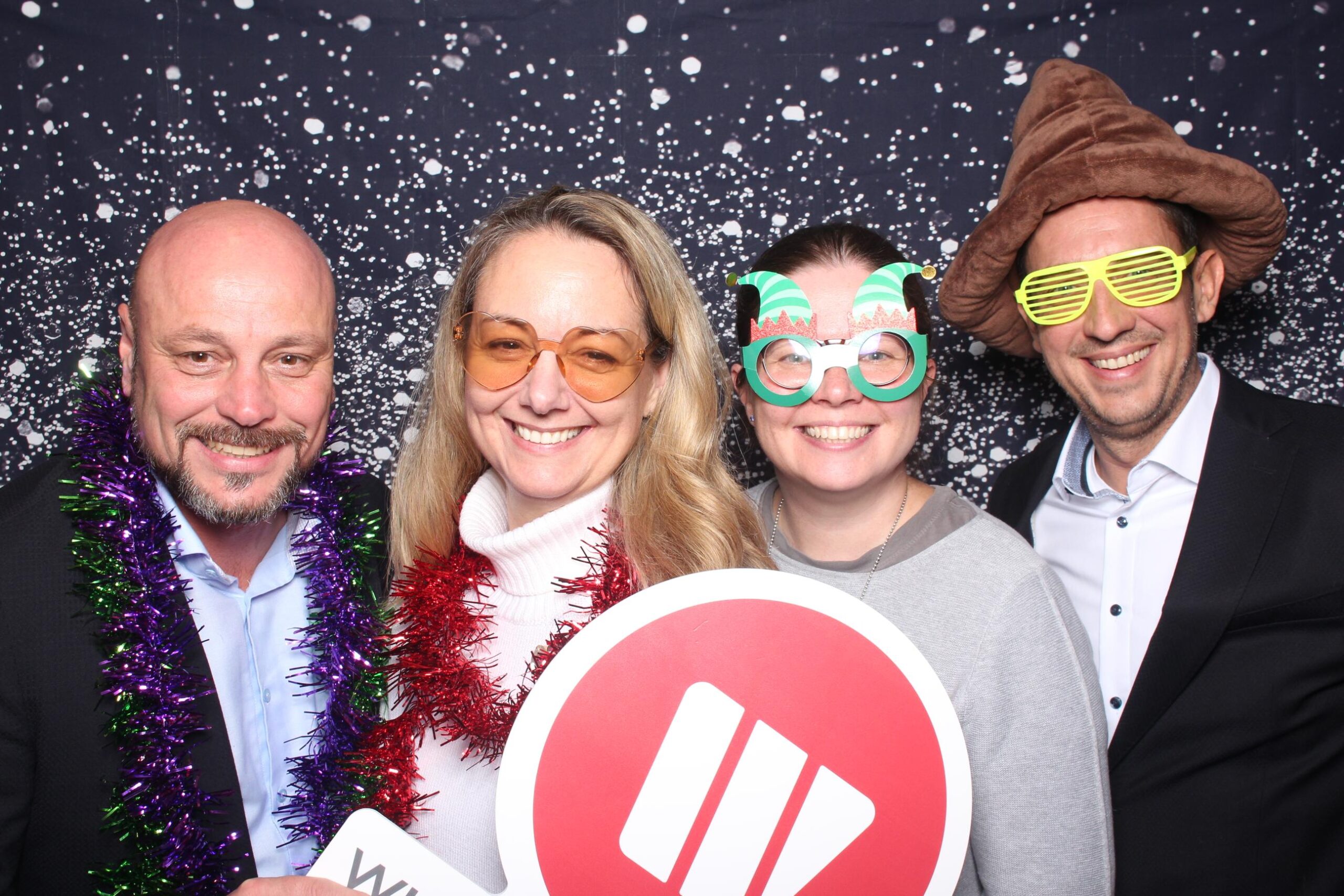 1000193491 Der Wirtschaftsbund Wr. Neudorf bei ihren Feierlichkeiten.