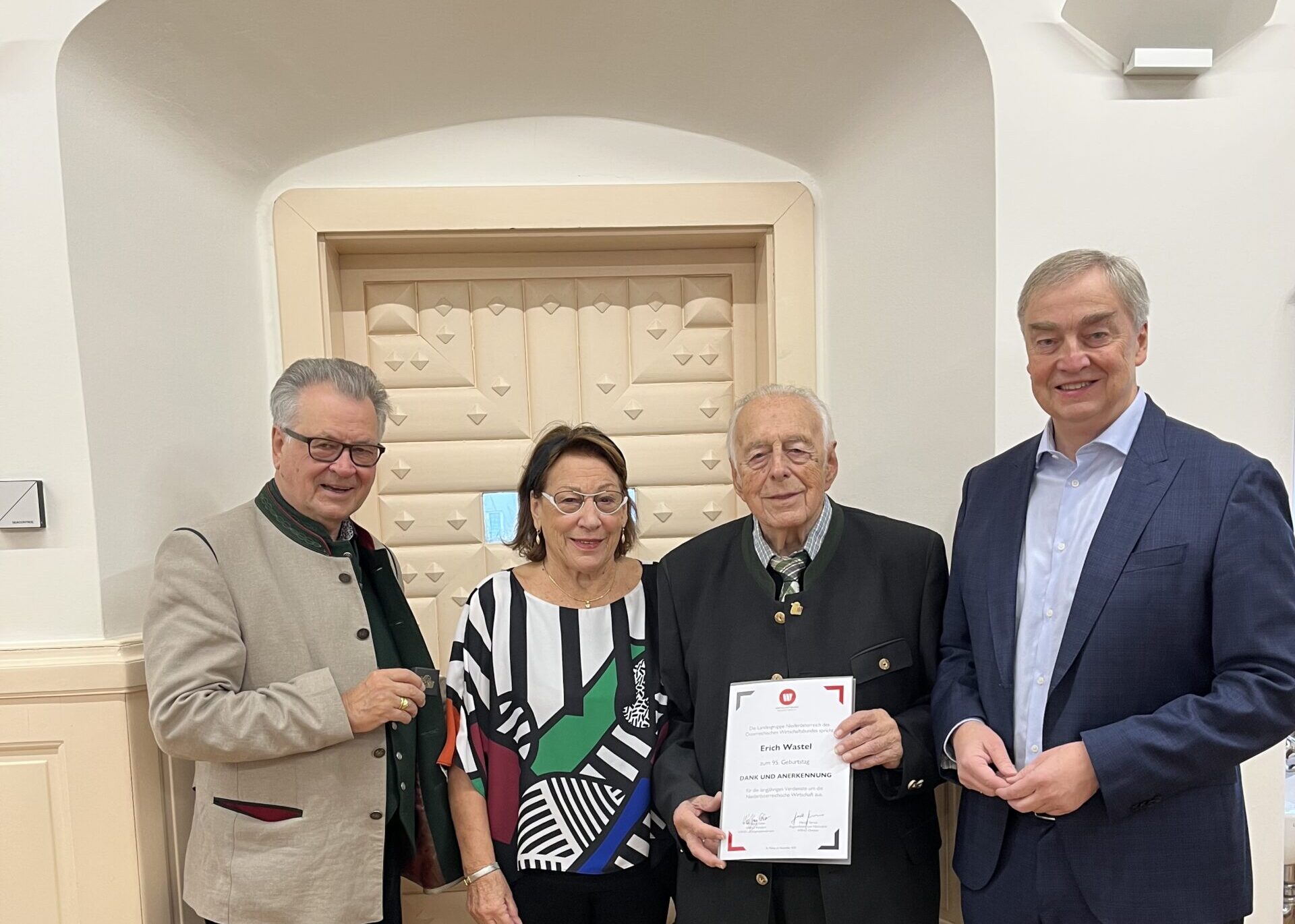 Der Wirtschaftsbund Korneuburg gratulierte Erich Wastel zum 95,