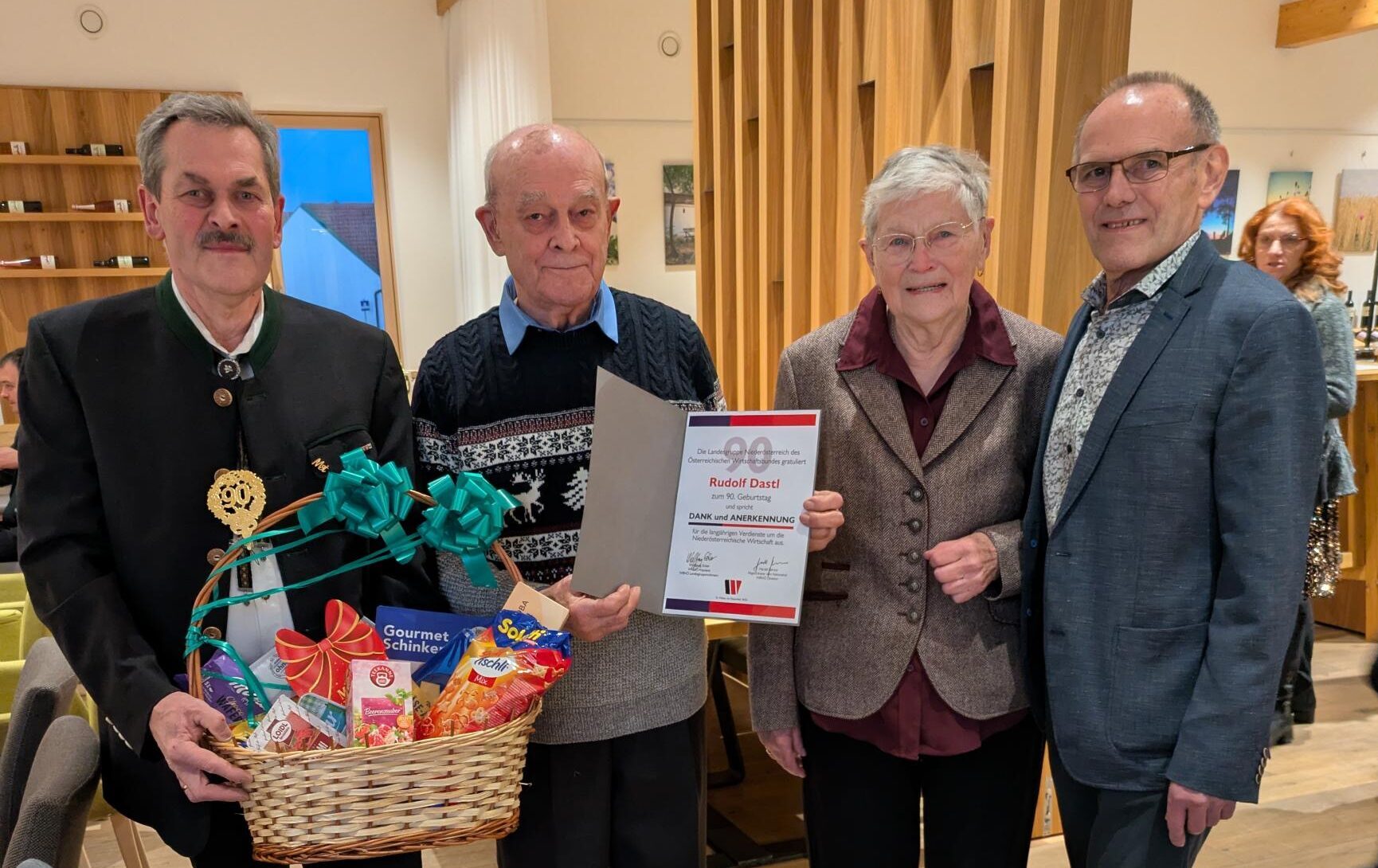 Der Wirtschaftsbund Niederösterreich gratuliert Rudolf Dastl zum Geburtstag.